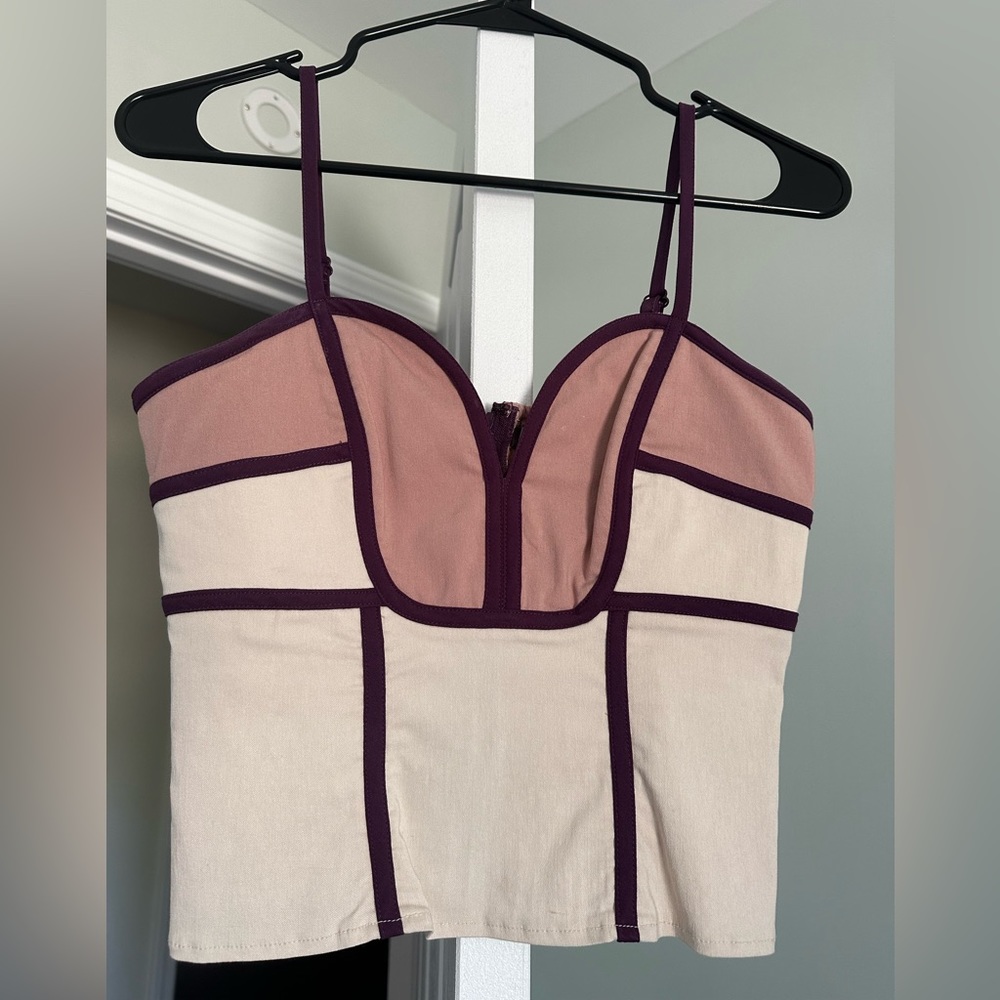 Sleeveless blouse
